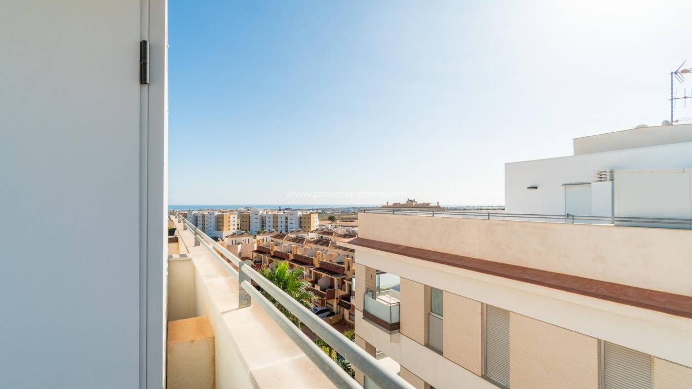 Resale - Apartment - Orihuela Costa - Villamartin