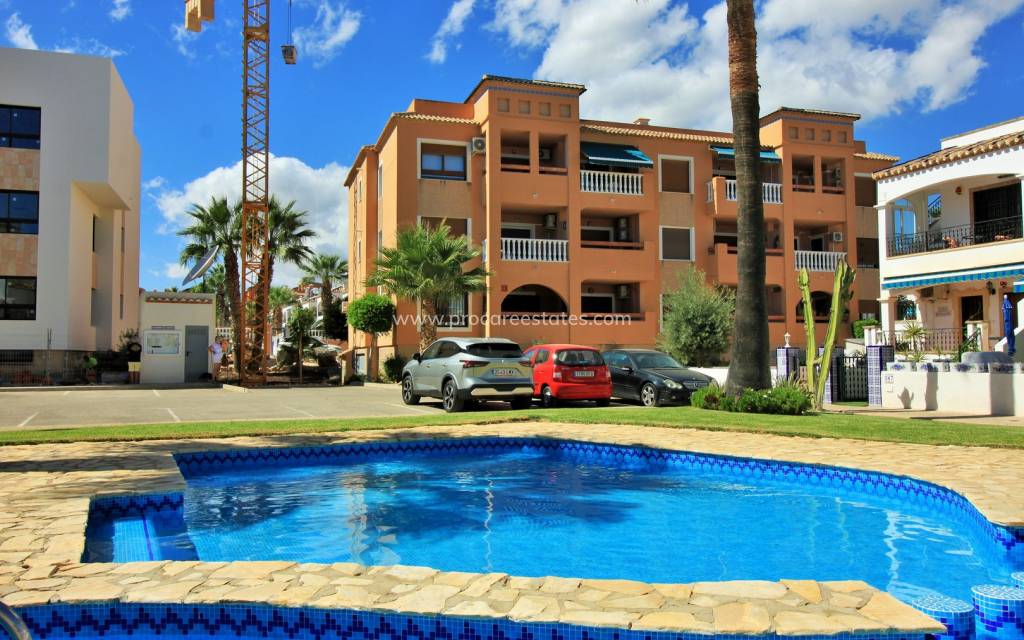 Resale - Apartment - Orihuela Costa - Villamartin