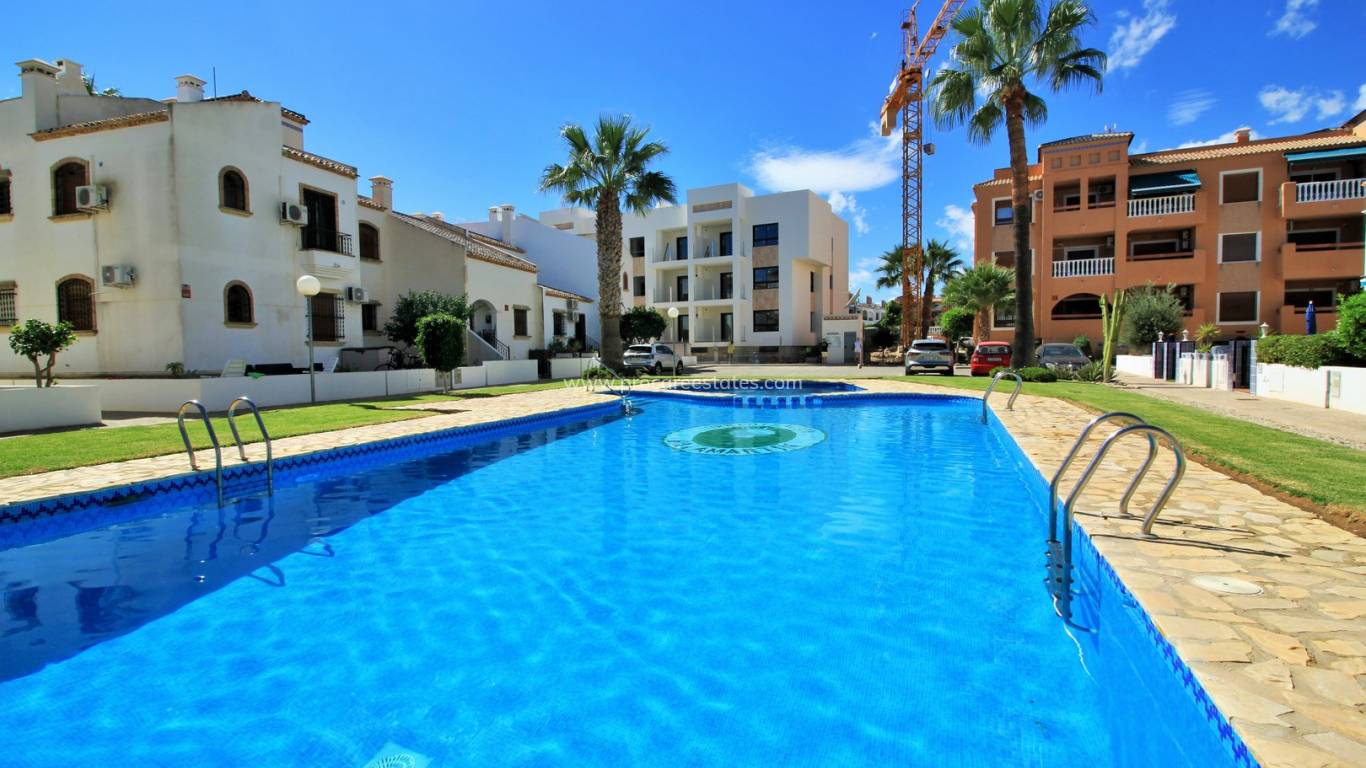 Resale - Apartment - Orihuela Costa - Villamartin