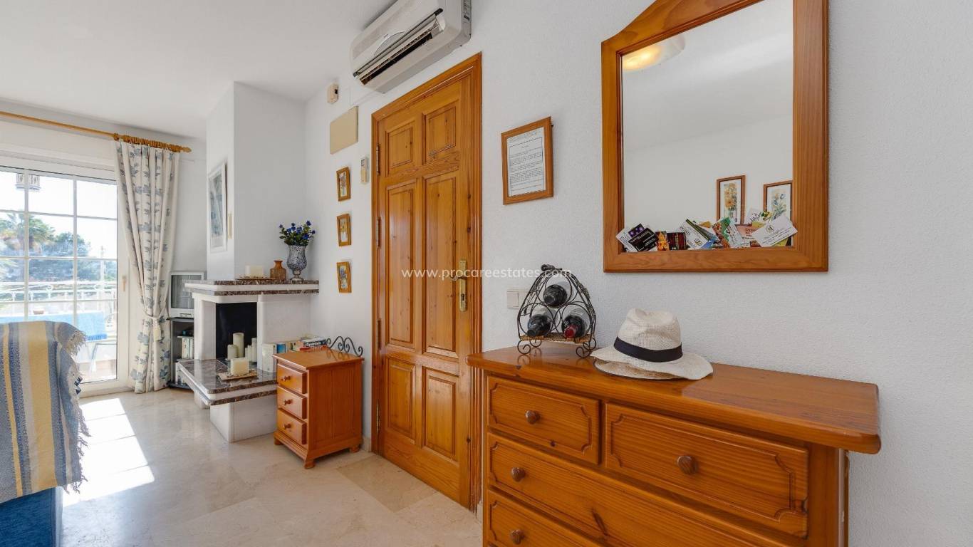 Resale - Apartment - Orihuela Costa - Villamartin