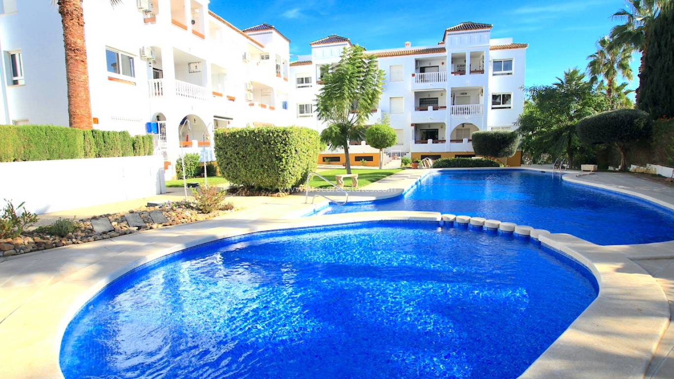 Resale - Apartment - Orihuela Costa - Villamartin