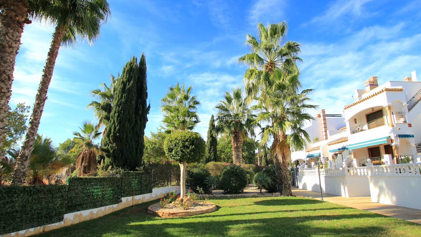 Resale - Apartment - Orihuela Costa - Villamartin