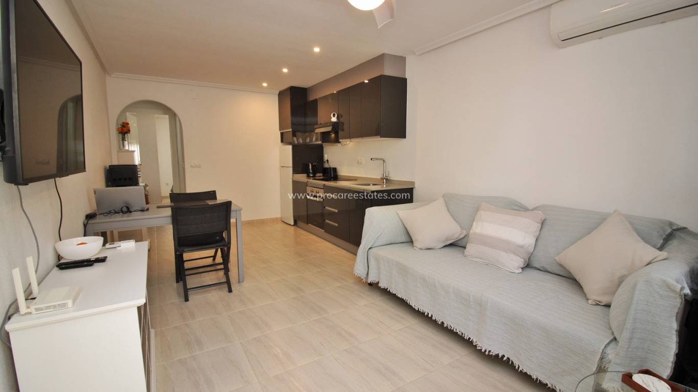 Resale - Apartment - Orihuela Costa - Villamartin