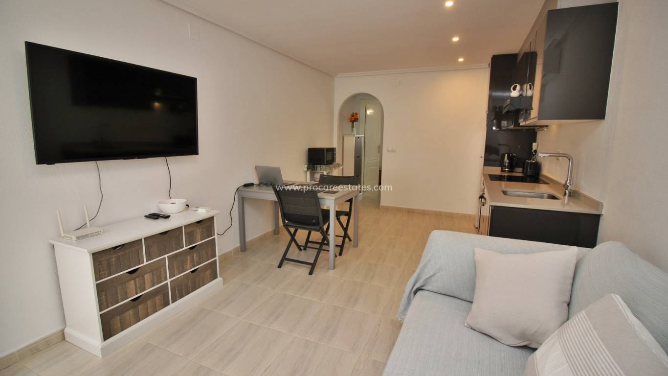 Resale - Apartment - Orihuela Costa - Villamartin