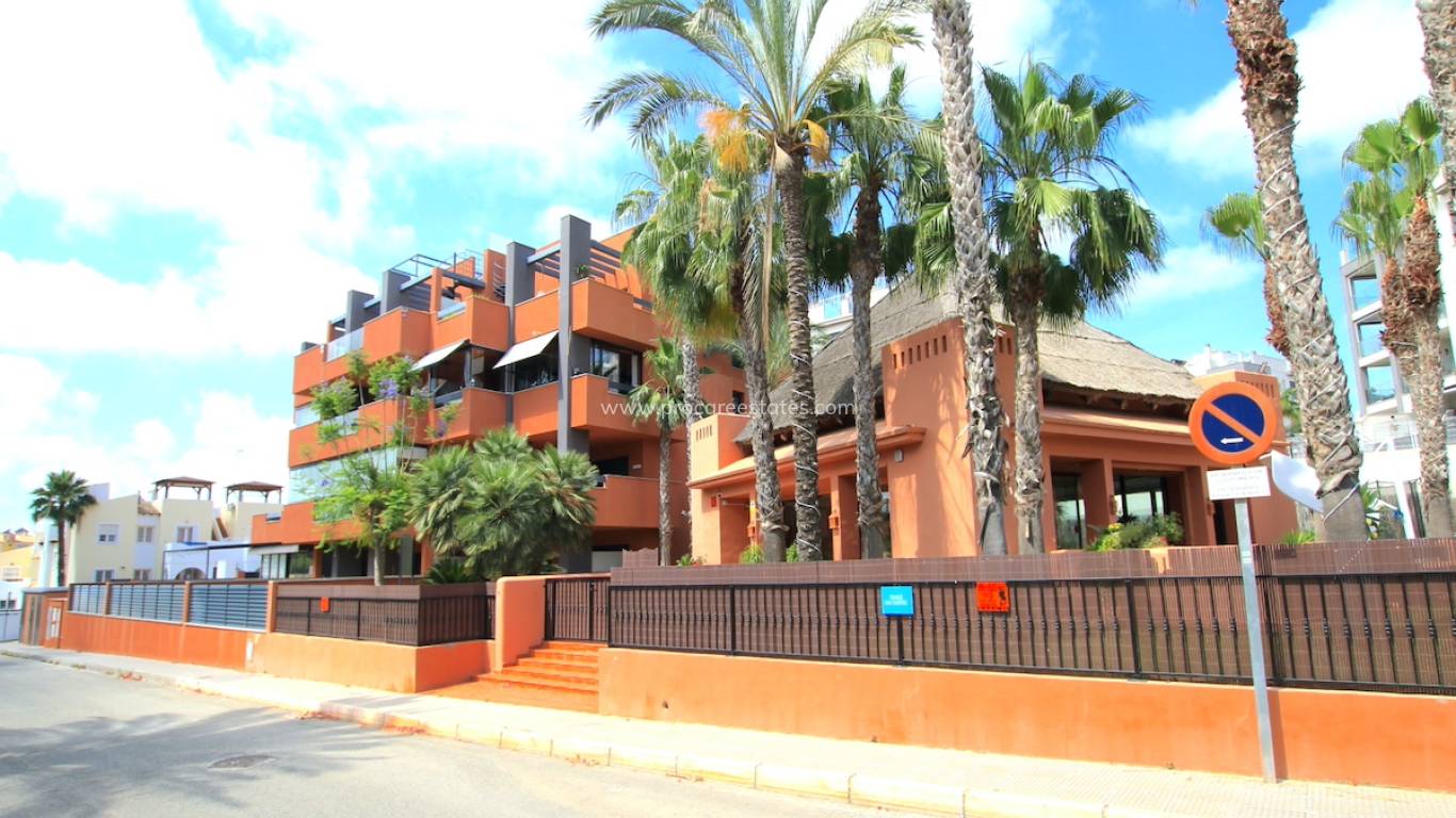 Resale - Apartment - Orihuela Costa - Villamartin