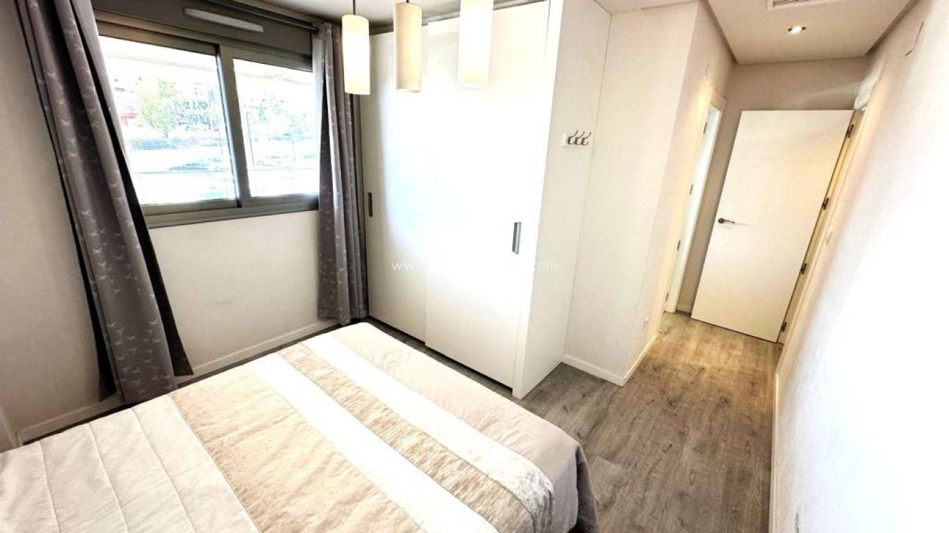 Resale - Apartment - Orihuela Costa - Villamartin