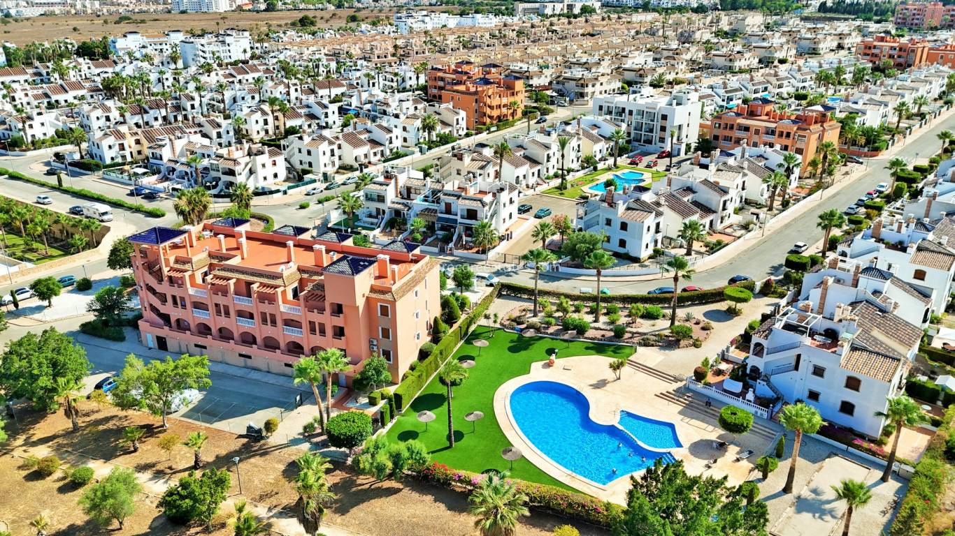 Resale - Apartment - Orihuela Costa - Villamartin