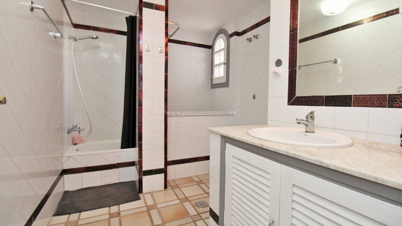 Resale - Apartment - Orihuela Costa - Villamartin