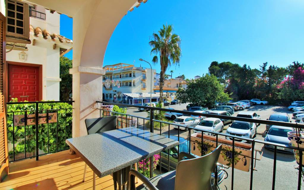 Resale - Apartment - Orihuela Costa - Villamartin