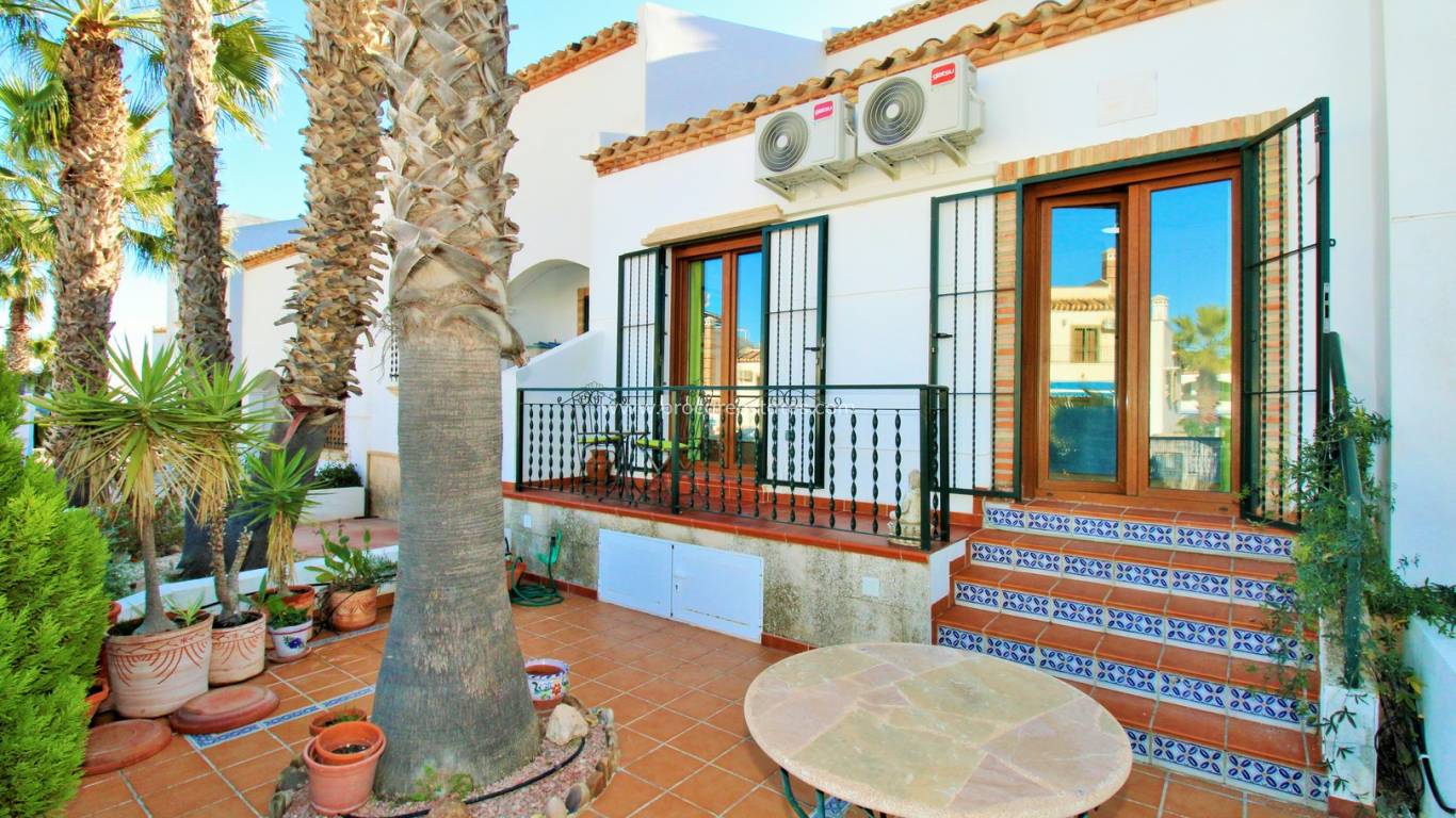 Resale - Apartment - Orihuela Costa - Villamartin