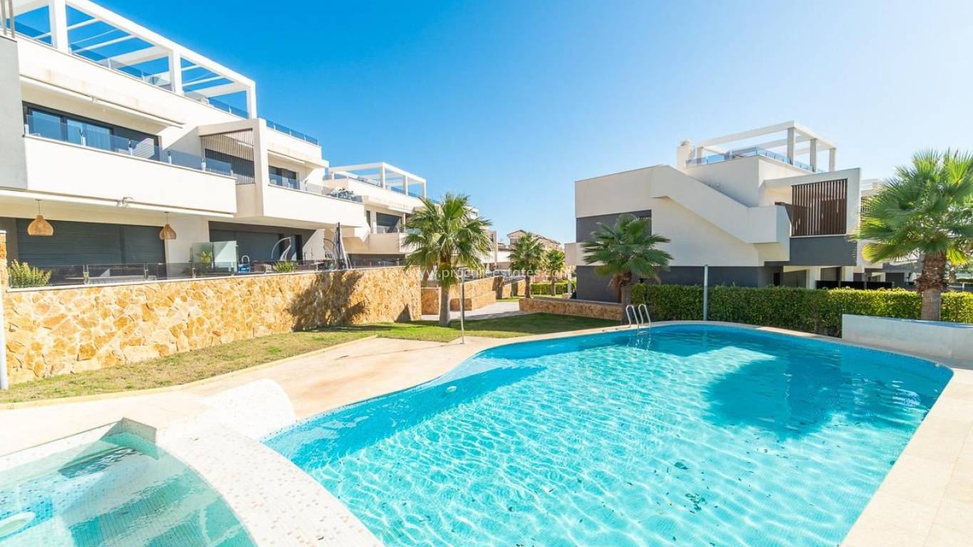 Resale - Apartment - Orihuela Costa - Villamartin