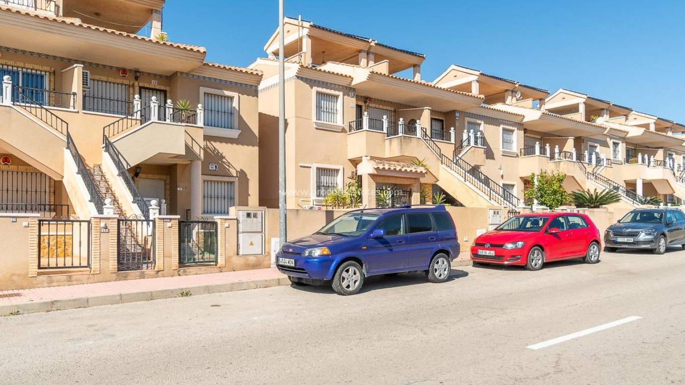 Resale - Apartment - Orihuela Costa - Villamartin