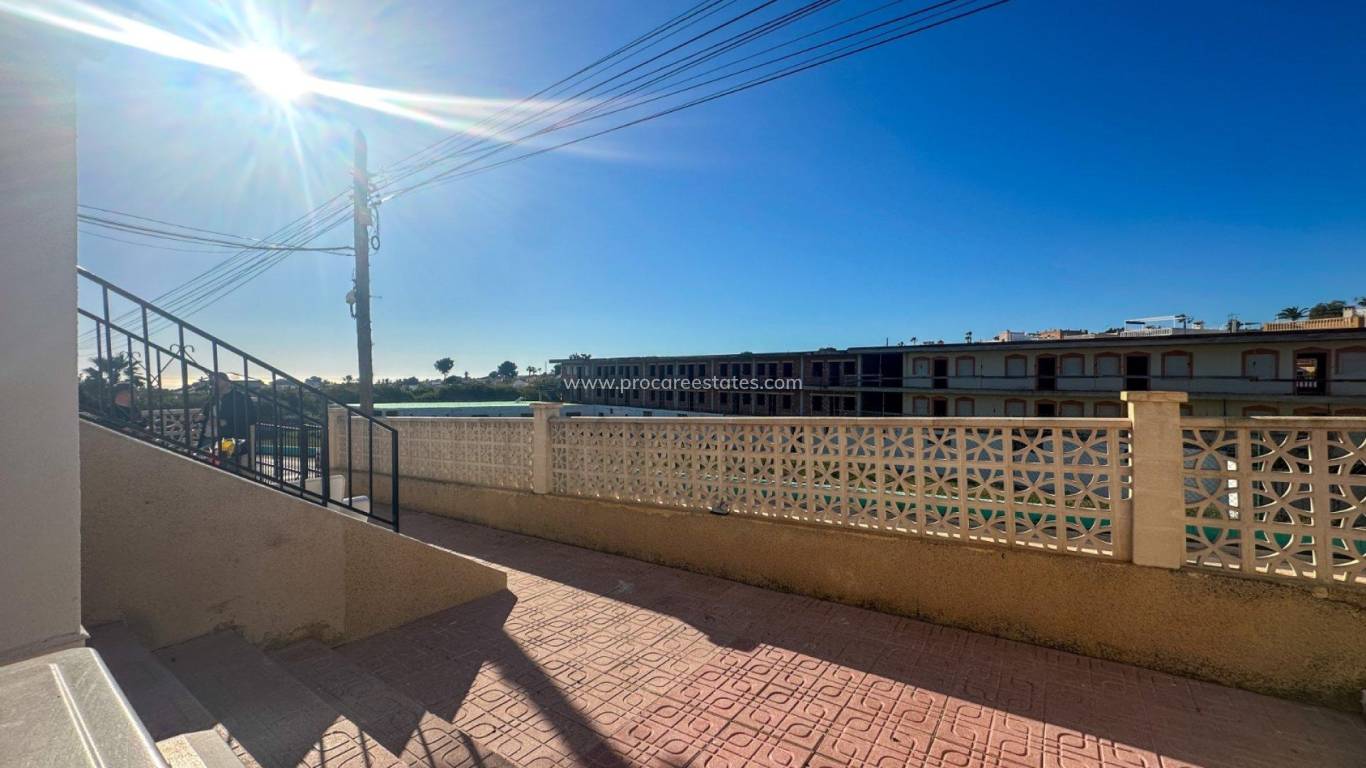 Resale - Apartment - Orihuela Costa - Villamartin