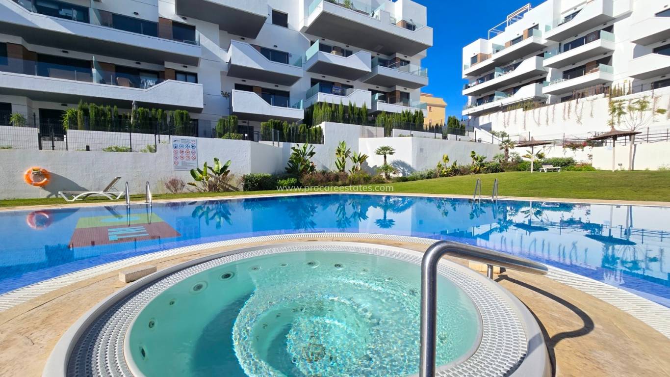 Resale - Apartment - Orihuela Costa - Villamartin