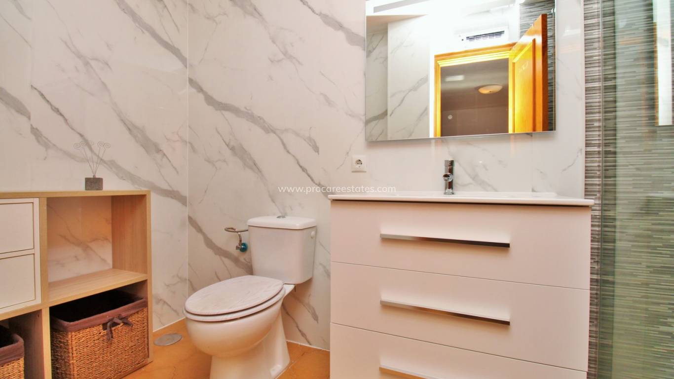 Resale - Apartment - Orihuela Costa - Villamartin