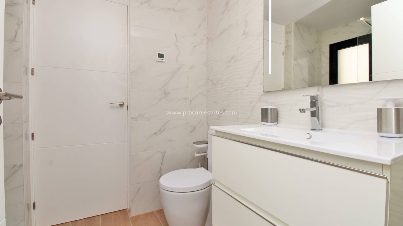 Resale - Apartment - Orihuela Costa - Villamartin