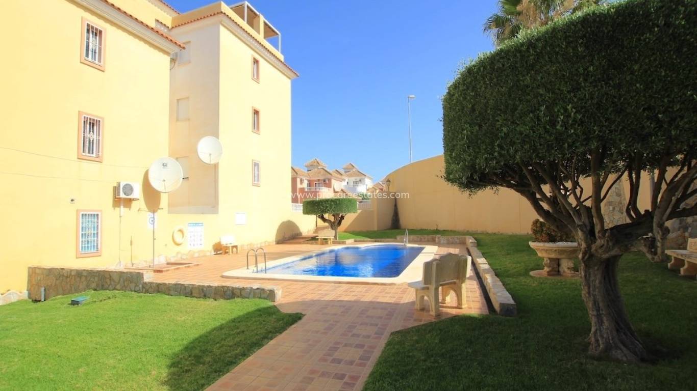 Resale - Apartment - Orihuela Costa - Villamartin