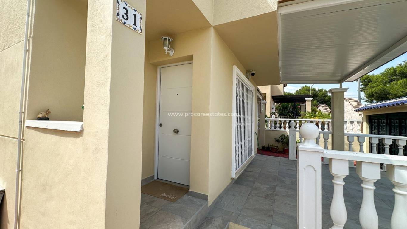 Resale - Apartment - Orihuela Costa - Villamartin