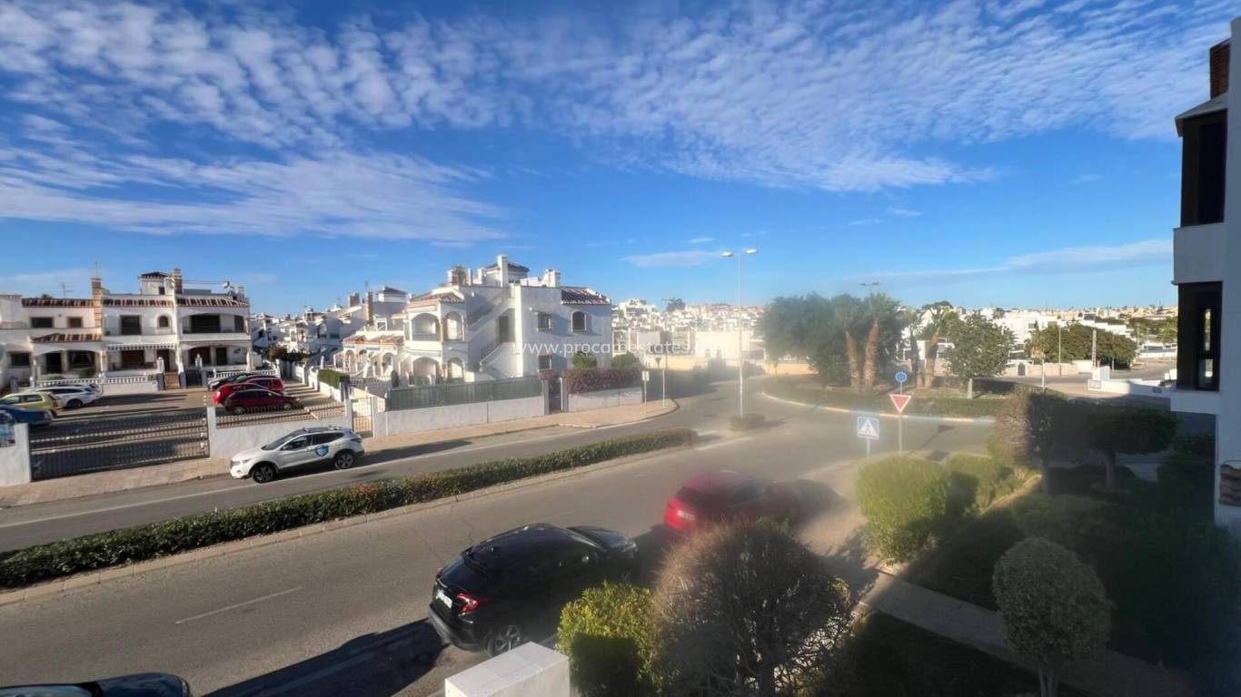 Resale - Apartment - Orihuela Costa - Villamartin