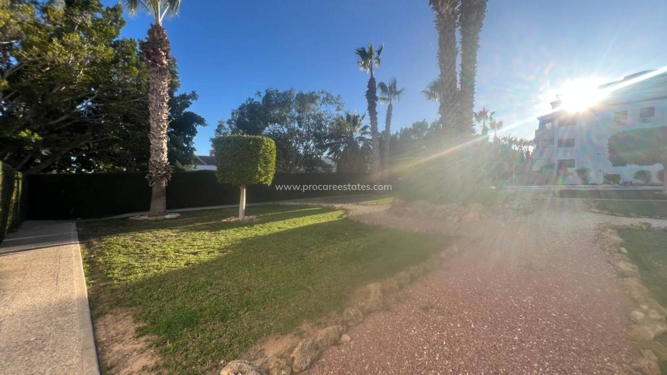 Resale - Apartment - Orihuela Costa - Villamartin