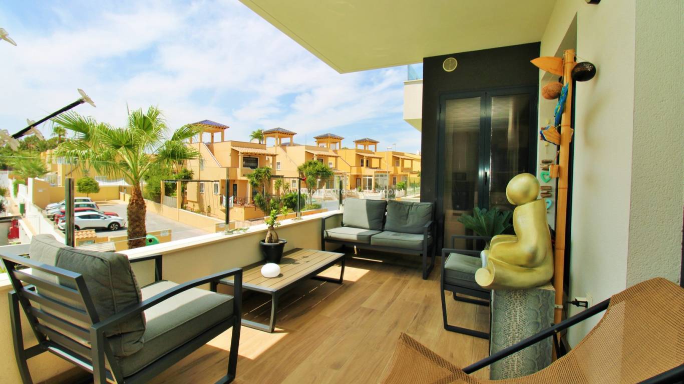 Resale - Apartment - Orihuela Costa - Villamartin