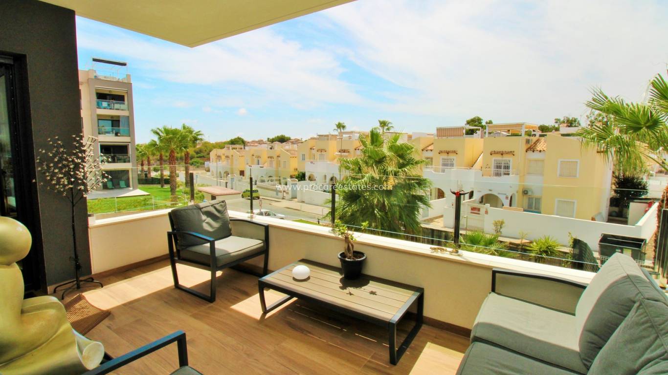 Resale - Apartment - Orihuela Costa - Villamartin