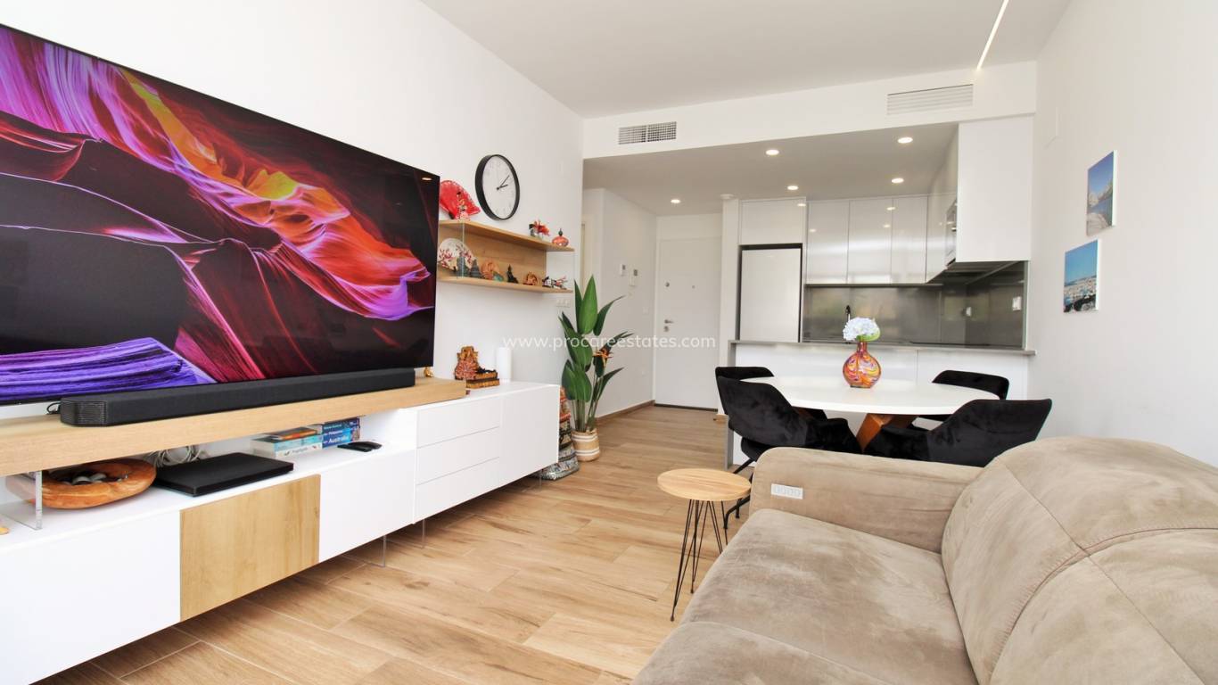 Resale - Apartment - Orihuela Costa - Villamartin