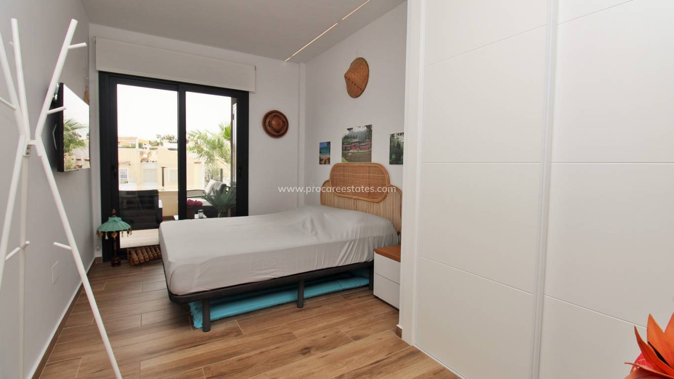 Resale - Apartment - Orihuela Costa - Villamartin