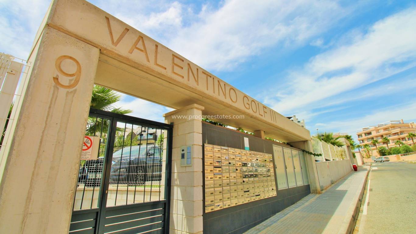 Resale - Apartment - Orihuela Costa - Villamartin