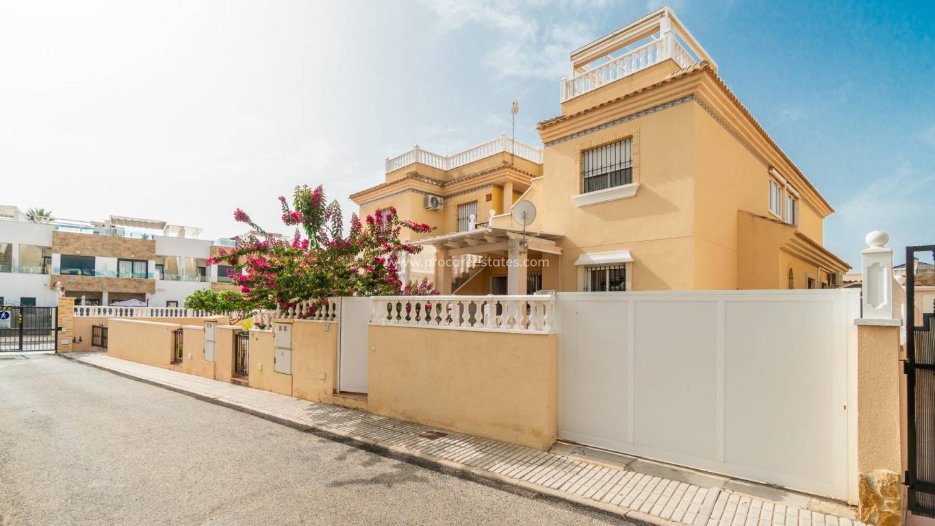 Resale - Apartment - Orihuela Costa - Villamartin