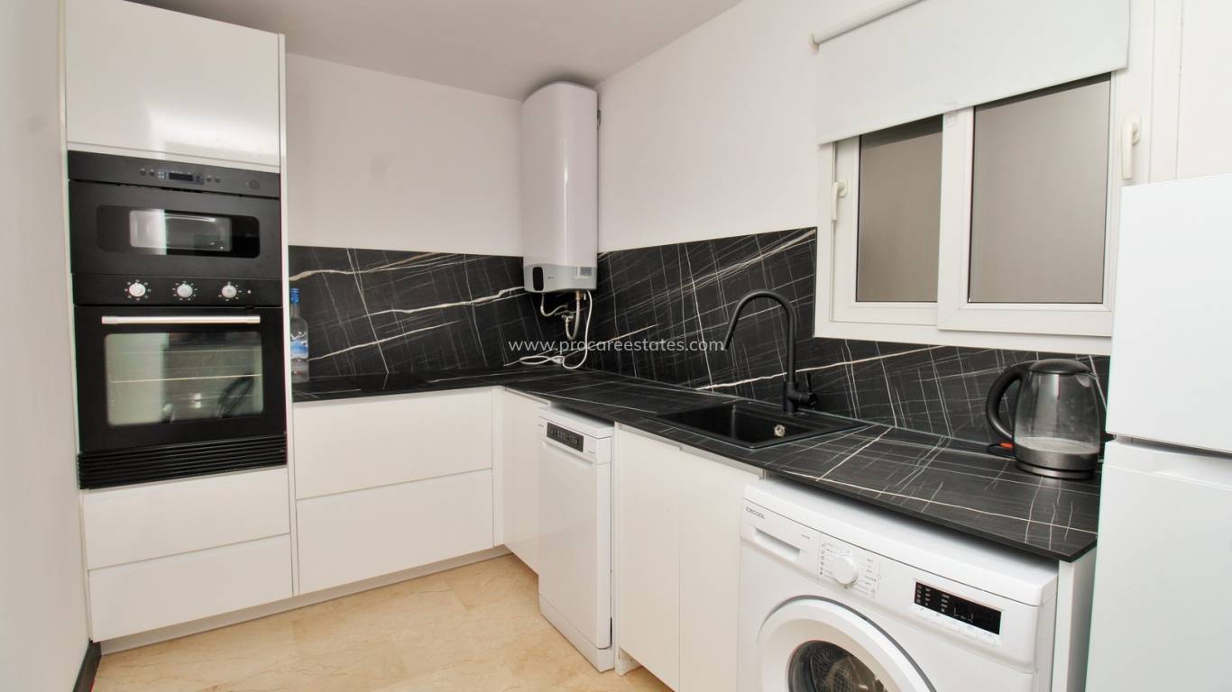 Resale - Apartment - Orihuela Costa - Villamartin
