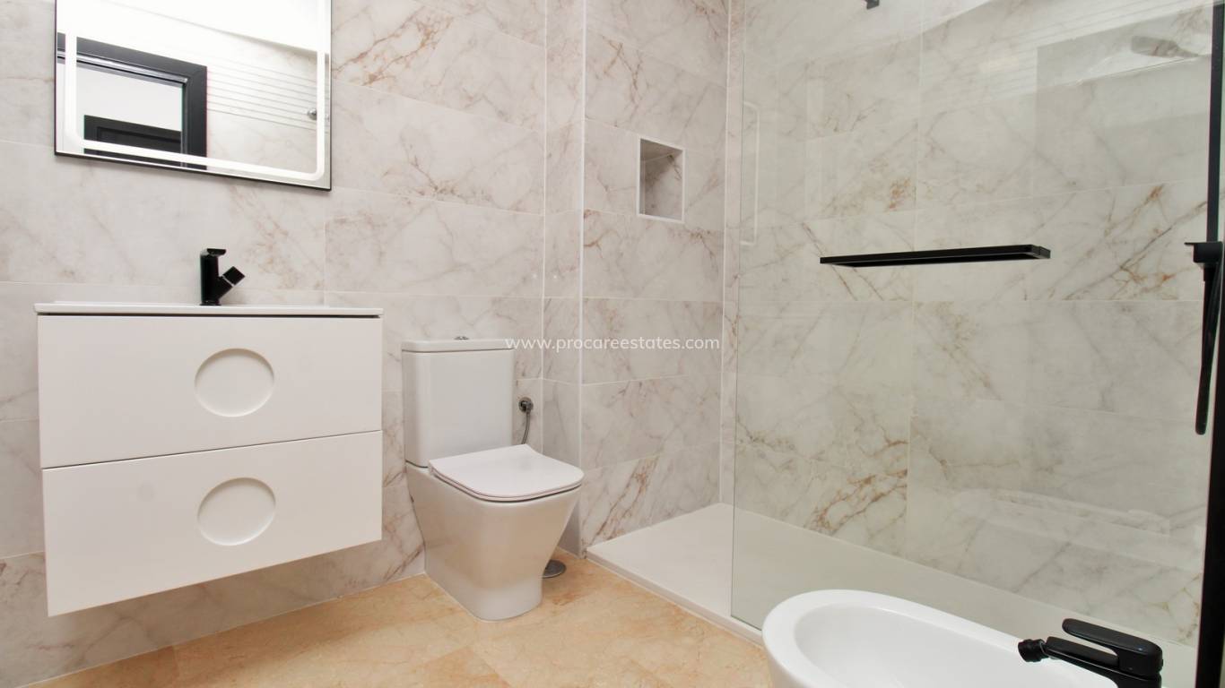 Resale - Apartment - Orihuela Costa - Villamartin