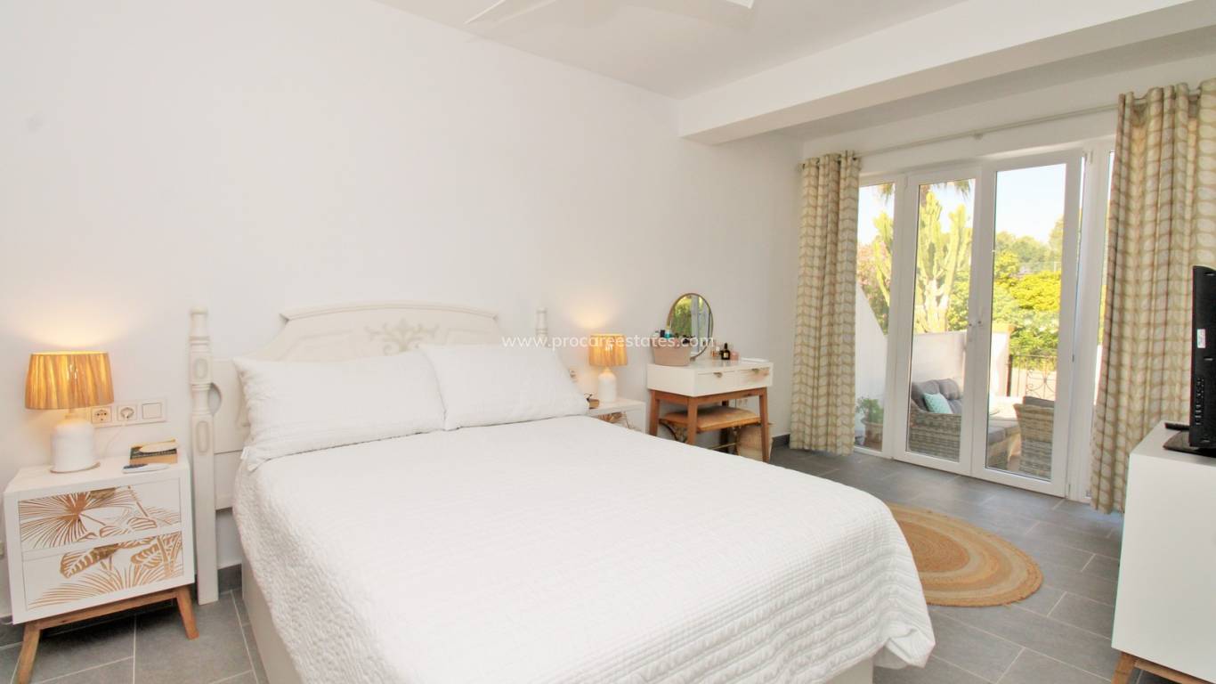 Resale - Apartment - Orihuela Costa - Villamartin
