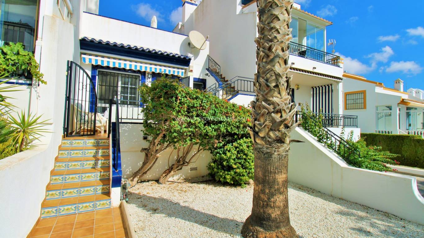 Resale - Apartment - Orihuela Costa - Villamartin