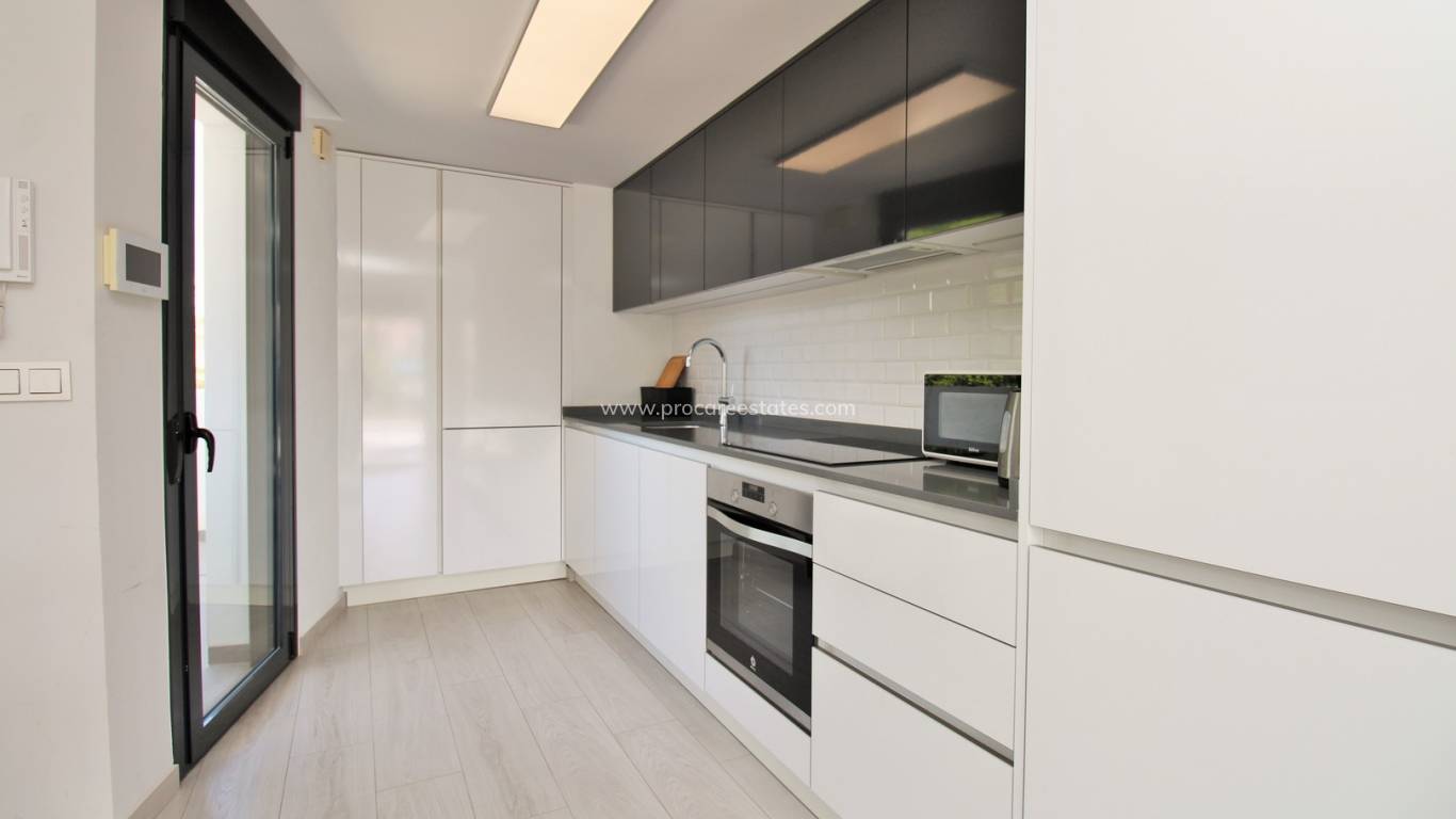 Resale - Apartment - Orihuela Costa - Villamartin