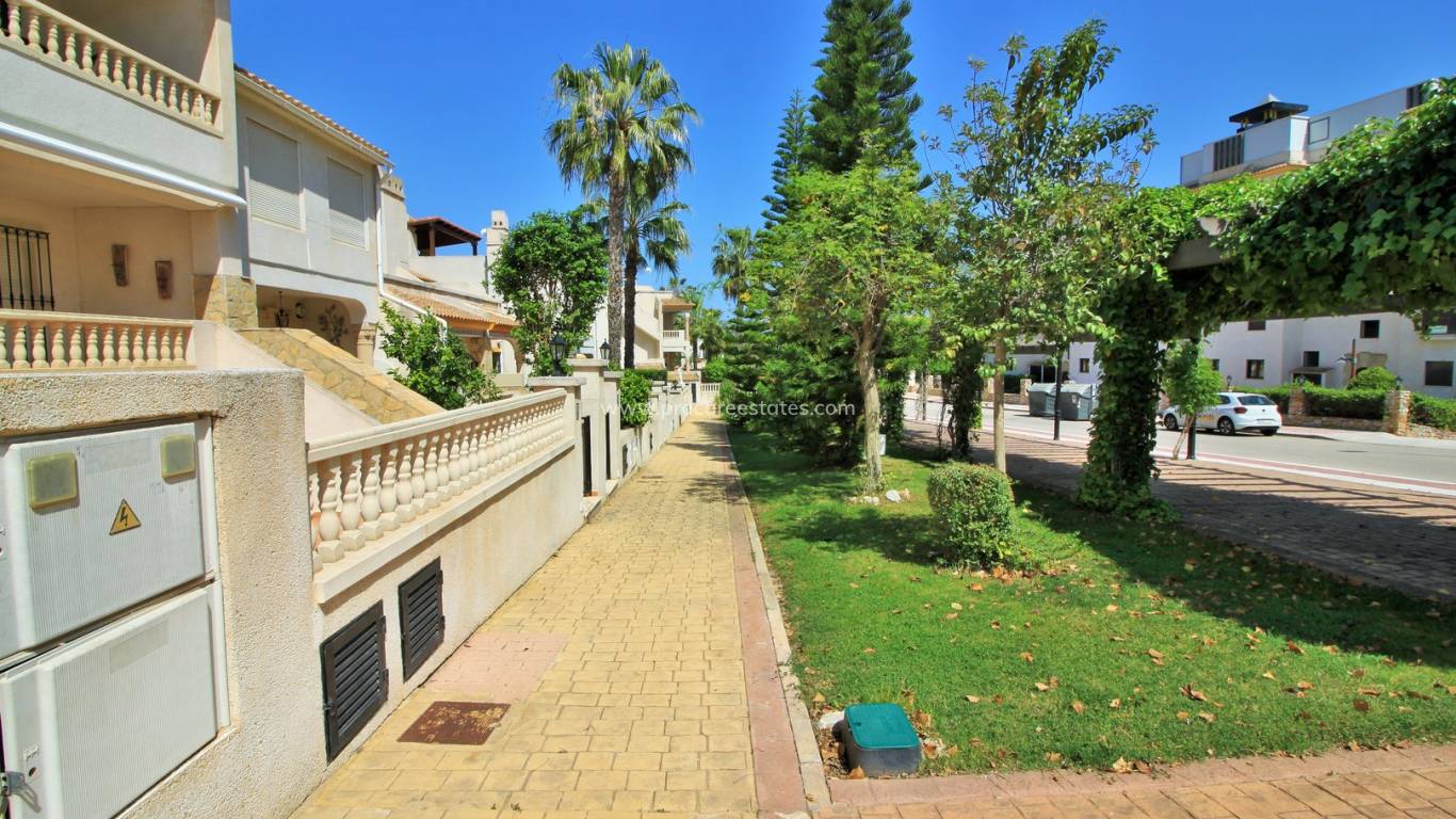 Resale - Apartment - Orihuela Costa - Vistabella Golf