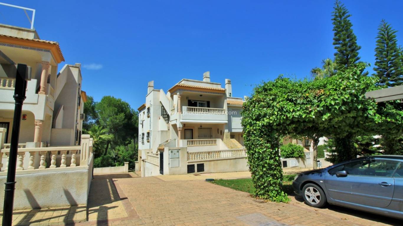 Resale - Apartment - Orihuela Costa - Vistabella Golf