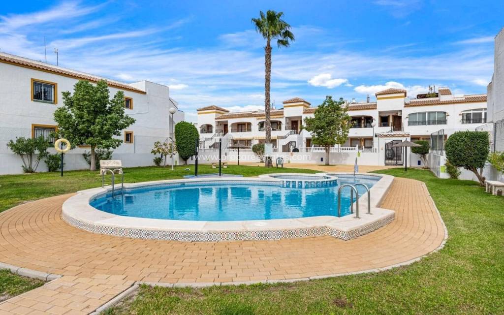 Resale - Apartment - Orihuela - Vistabella Golf