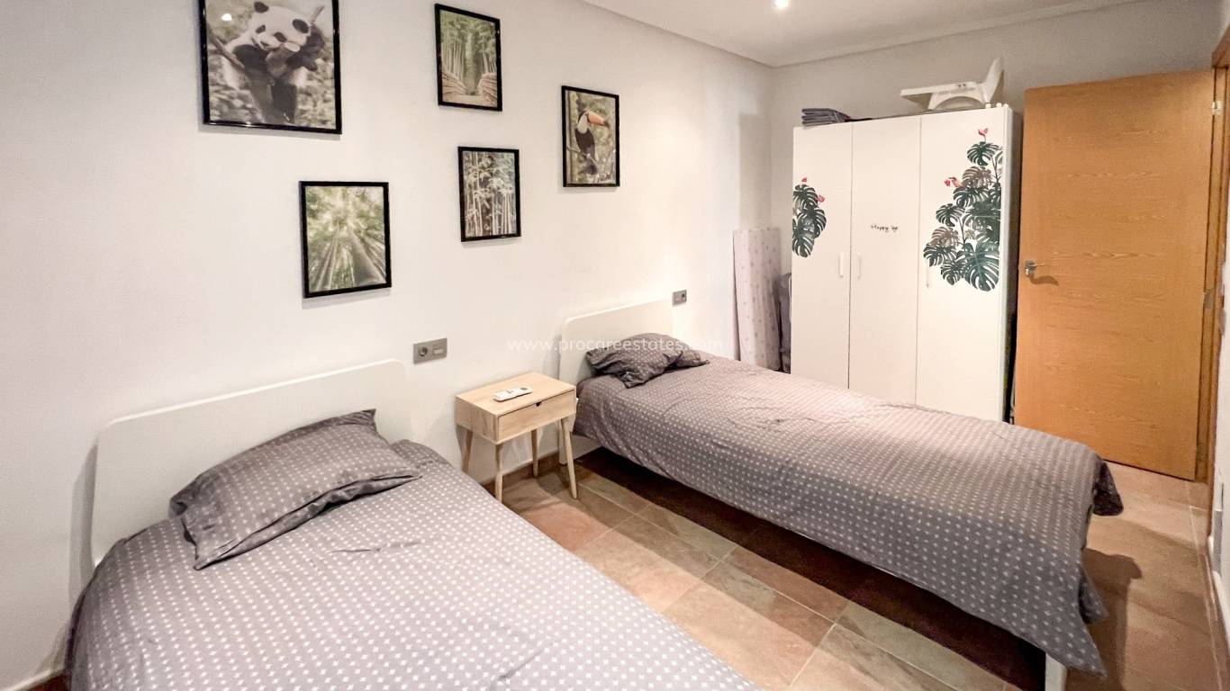 Resale - Apartment - Playa Del Cura - Torrevieja