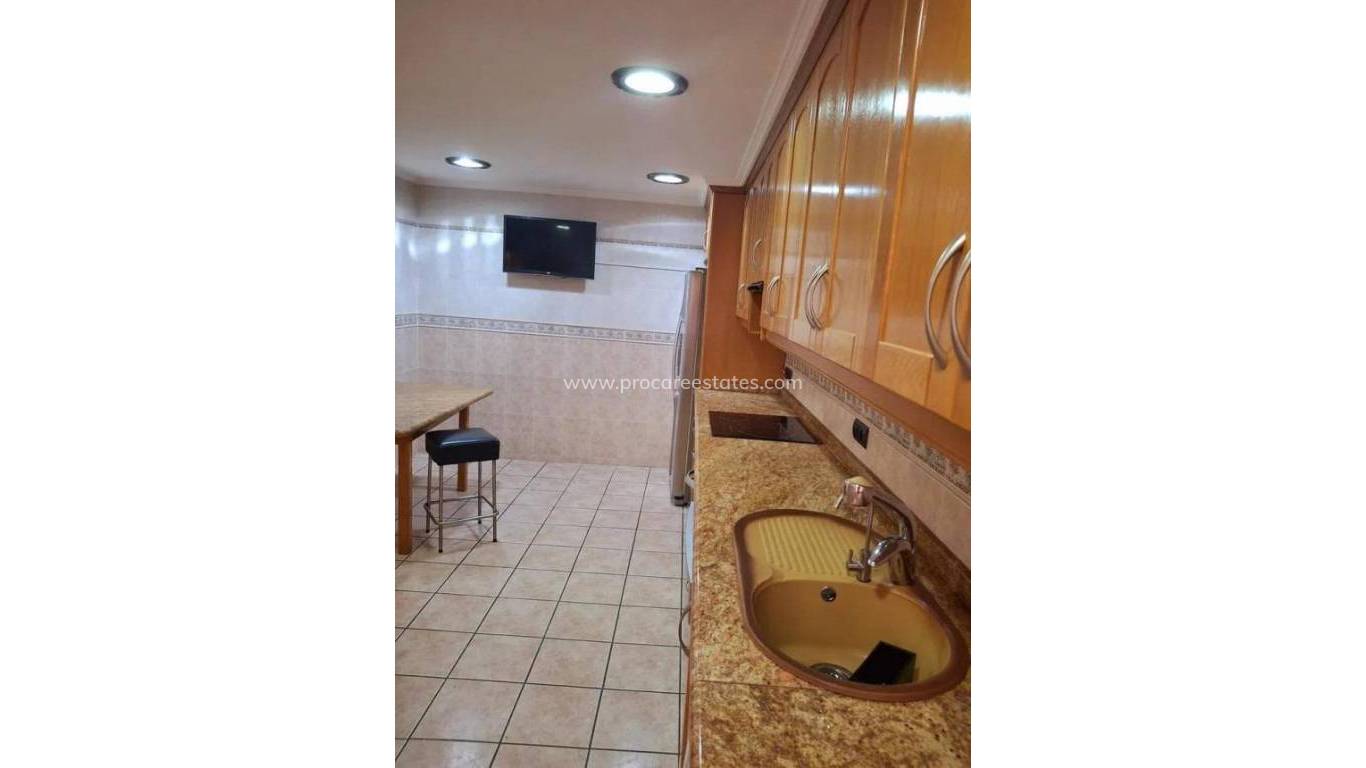 Resale - Apartment - Santa Pola - Eroski