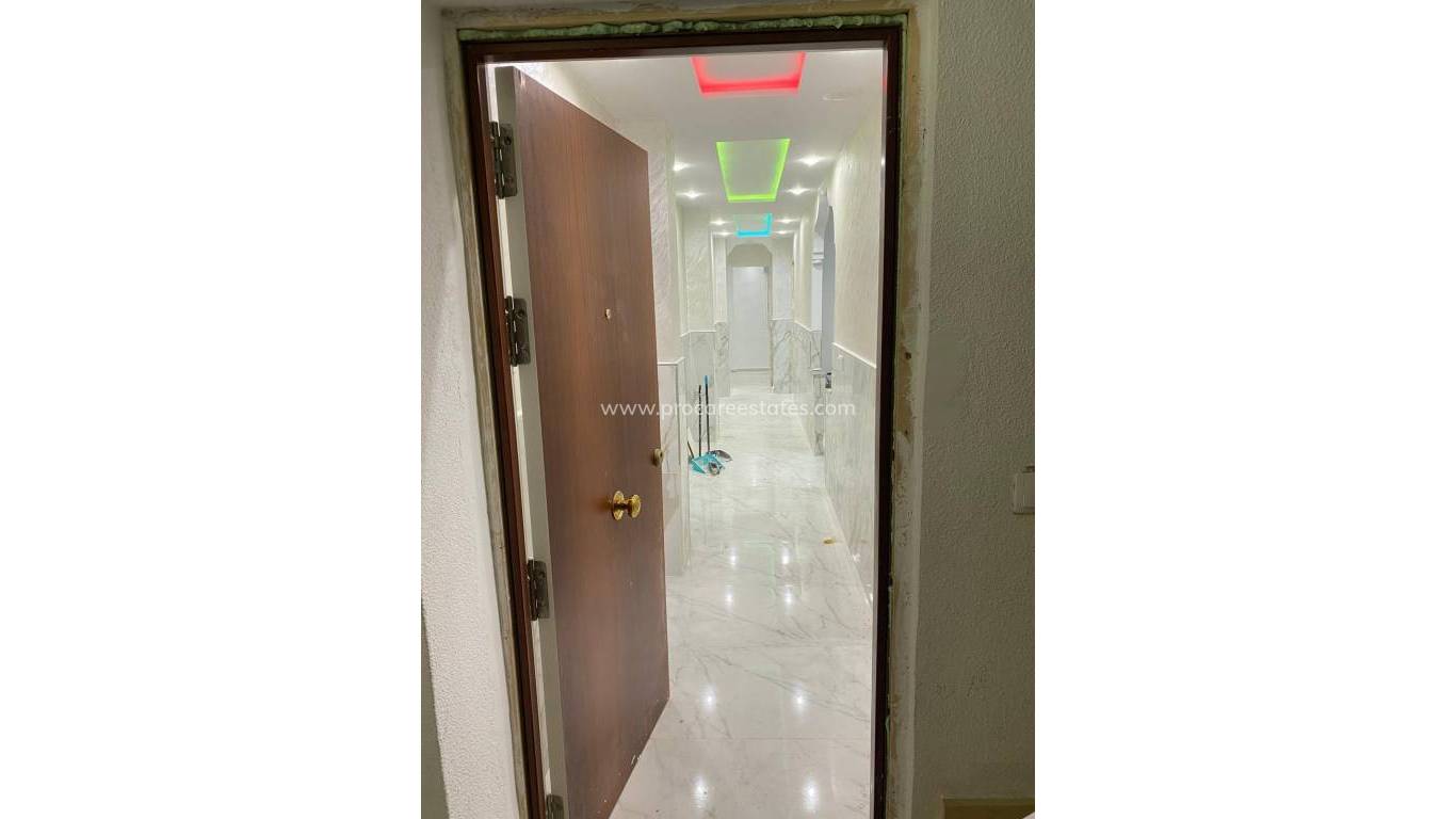 Resale - Apartment - Santa Pola - Playa Levante