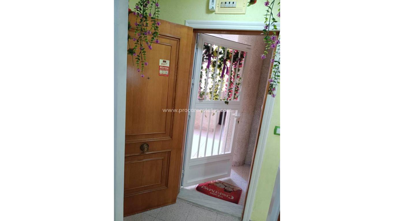 Resale - Apartment - Santa Pola