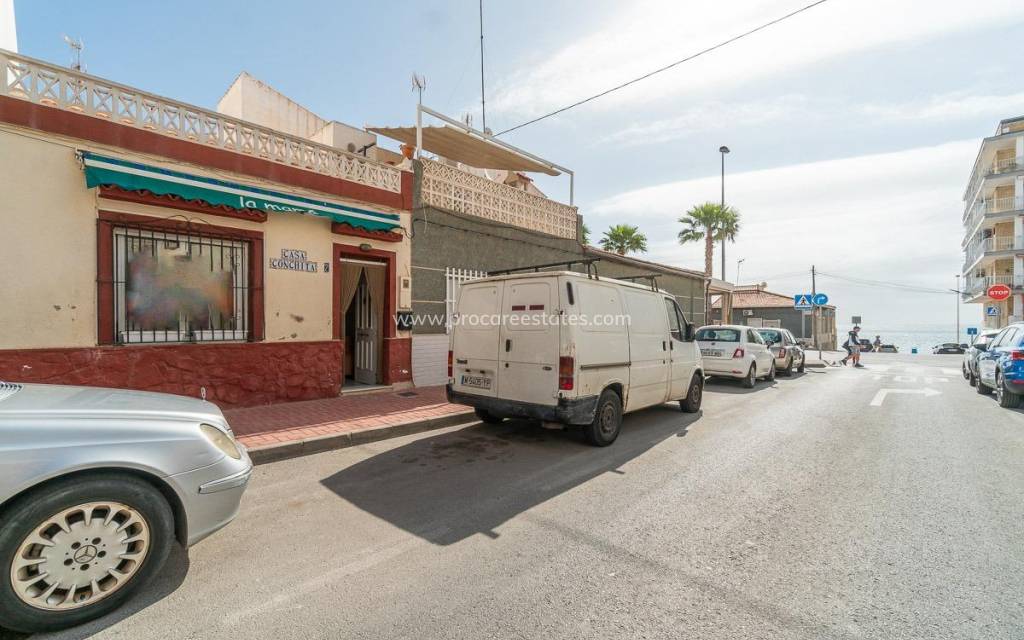 Resale - Apartment - Torrevieja - Acequion