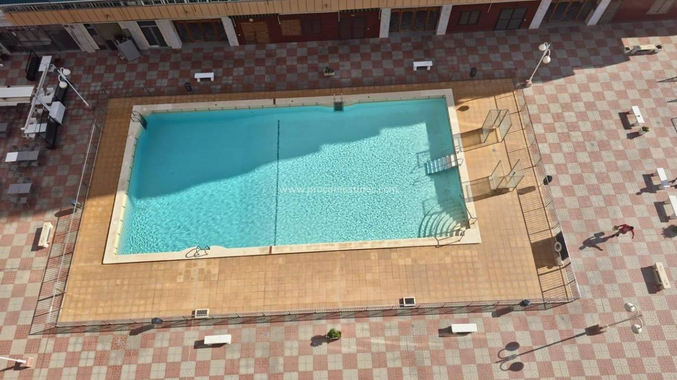 Resale - Apartment - Torrevieja - Acequion