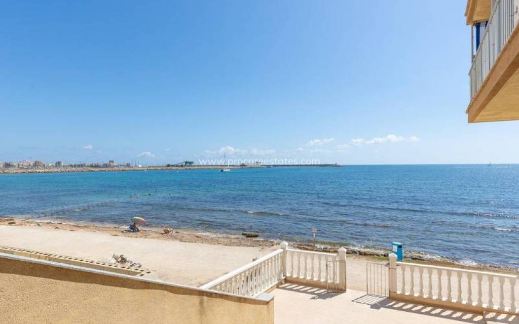 Resale - Apartment - Torrevieja - Acequion