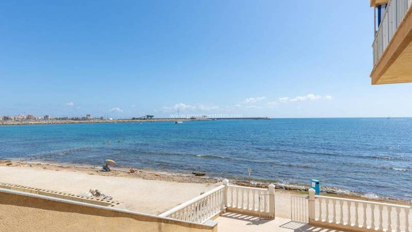 Resale - Apartment - Torrevieja - Acequion