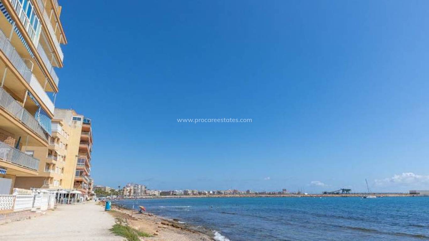 Resale - Apartment - Torrevieja - Acequion