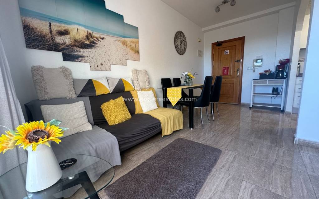 Resale - Apartment - Torrevieja - Acequion