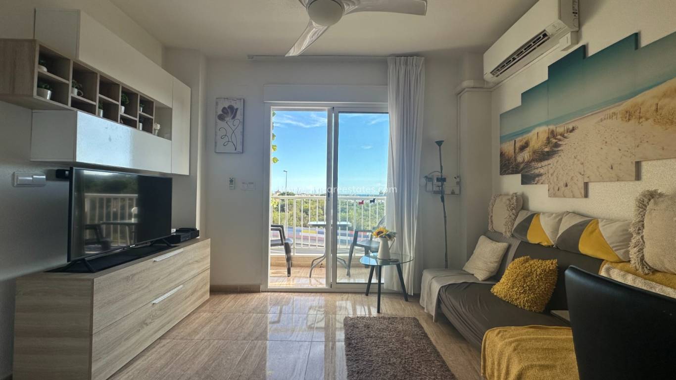 Resale - Apartment - Torrevieja - Acequion