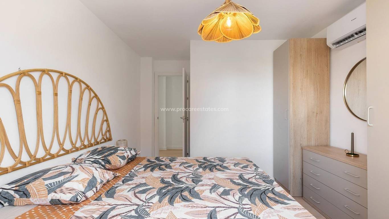 Resale - Apartment - Torrevieja - Acequion